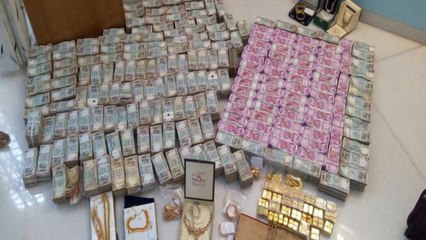 బెంగళూరు బౌరింగ్ క్లబ్ లాకర్ లో రూ. 800 కోట్లు లభ్యం