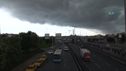 Bulutlar gündüzü geceye çevirdi, ardından yağmur yağdı