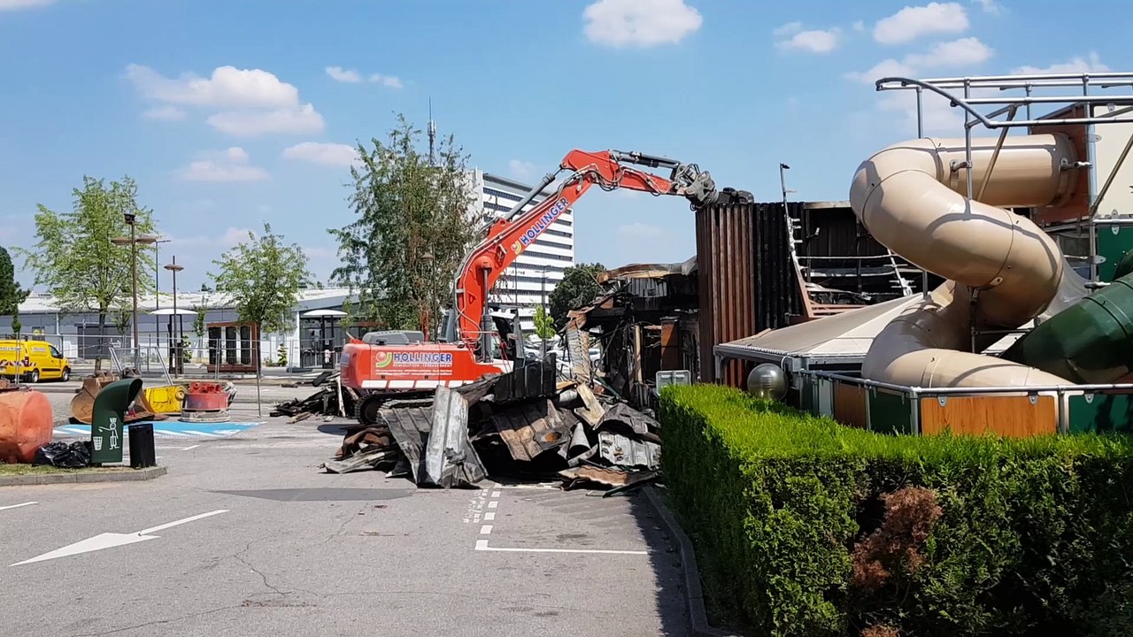 La démolition du Mac Do de Freyming-Merlebach a commencé