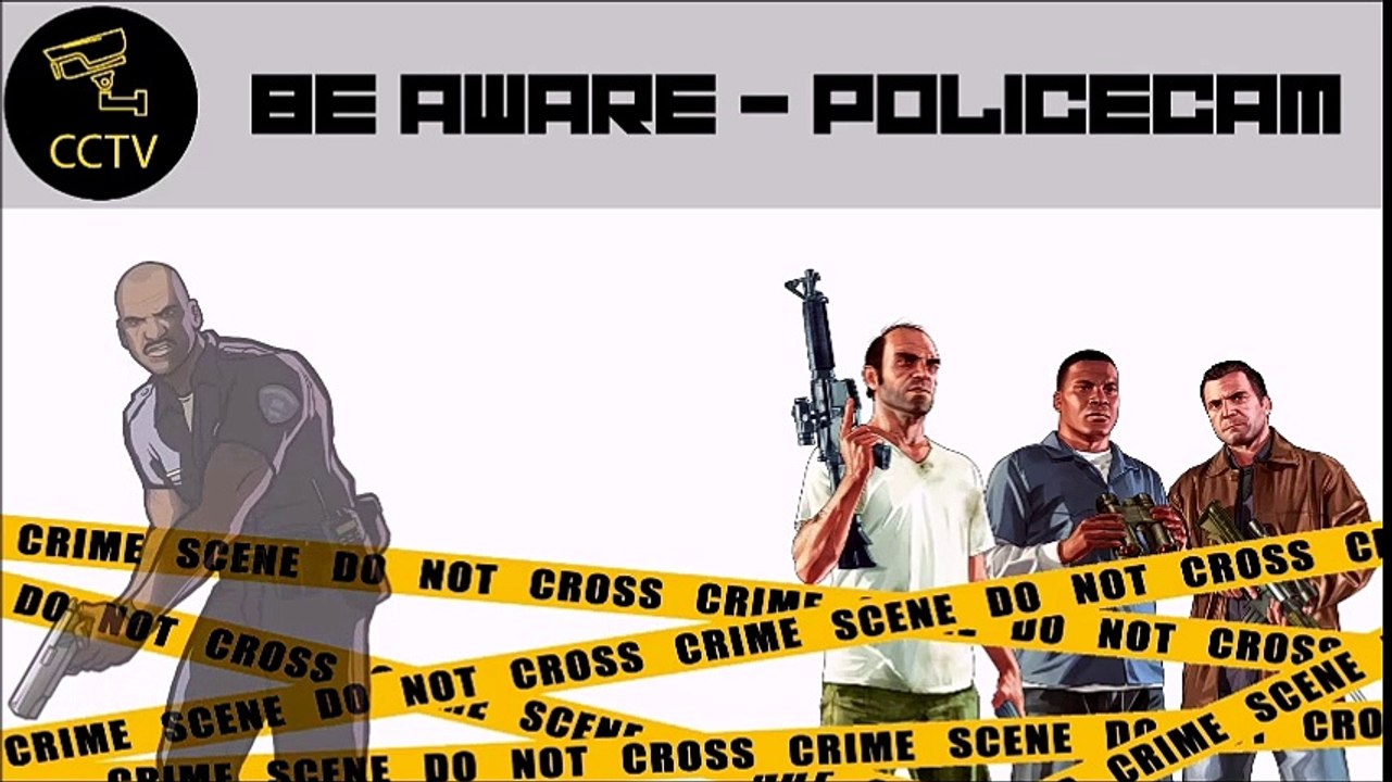 Des chevaux fous courent sur les gens et les voitures. Nouveau sur le net 2018.