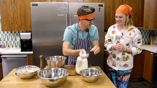 Fried Chicken Cupcake Vs. Cupcake Fried Chicken FOOD FLIP