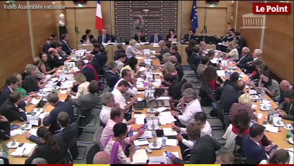 Patrick Strzoda hué par les députés