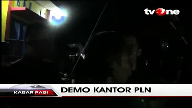 Listrik Sering Padam, Kantor PLN Dilempari Telur Busuk