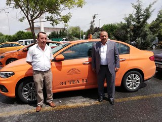 Takside Unutulan 110 Bin Lira Değerindeki Altınları Sahibine Teslim Etti