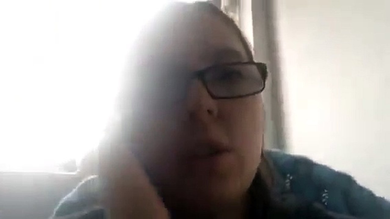 Leonie lutschkopp kommentiert Kommentare ohne Pauer (360p_30fps_H264-96kbit_AAC)