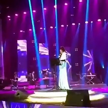 فيديو مزحة وعد بحفلها في السعودية تقلب الجمهور عليها وتعرضها لانتقادات
