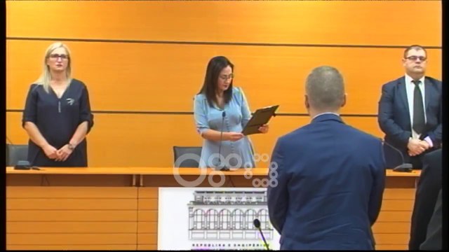 Ora News - DSIK e cilësoi të papërshtatshëm, KPK konfirmon në detyrë gjyqtarin Astrit Faqolli