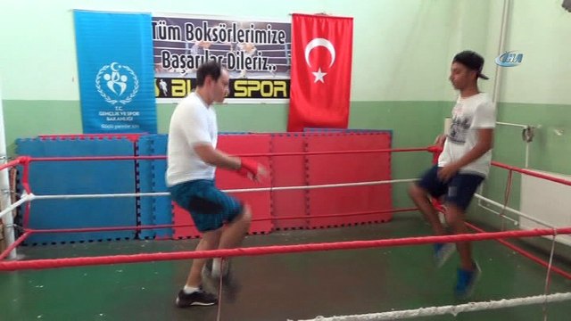 Sağlıkçılara yönelik şiddet, doktoru boksa yöneltti- Siirt’te bir doktor, sağlıkçılara yönelik şiddet olayları yüzünden boksa başladı