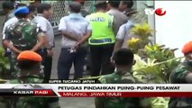 Personel TNI Evakuasi Puing-puing Pesawat Tucano yang Jatuh