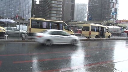 İstanbul'u kara bulutlar böyle sardı