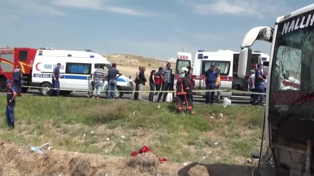 Otobüs Kaza Yaptı: 1 Ölü, 23 Yaralı