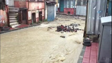 İstanbul'u kara bulutlar böyle sardı