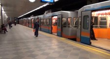 Sağanak Yağış Nedeniyle Duran Metro Seferleri Kademeli Olarak Yapılmaya Başlandı