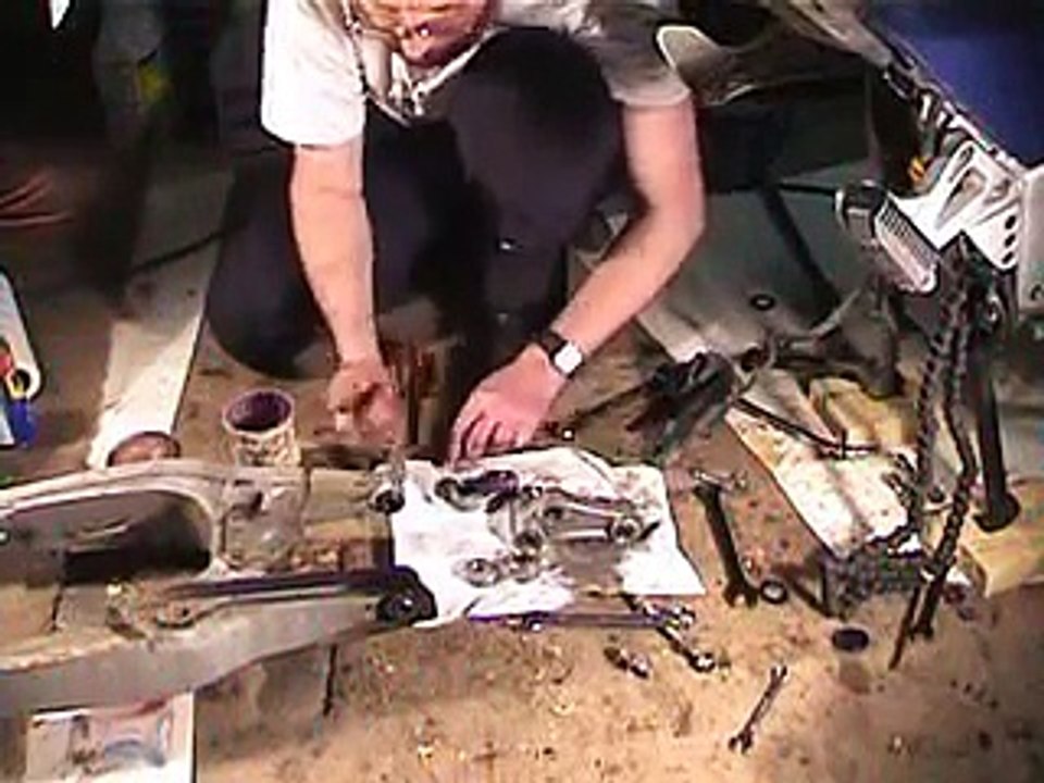 Technical Demo on BMW F650 - Swingarm and Linkage Bearings