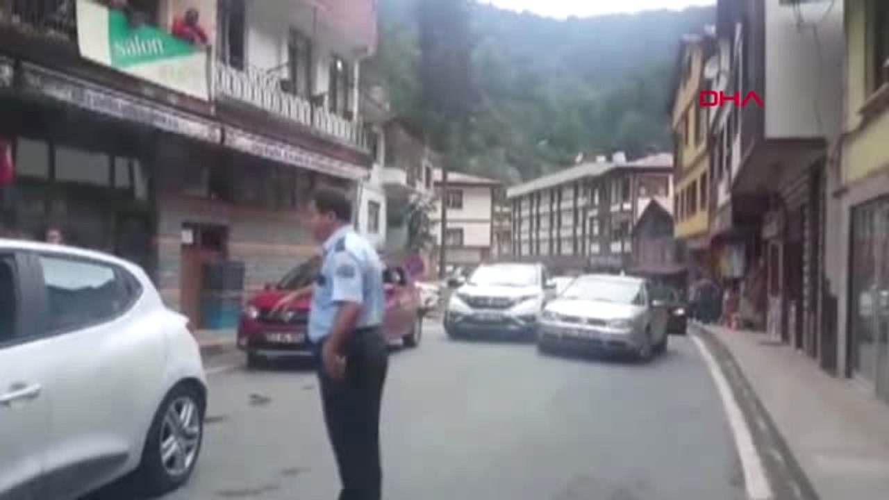 Rize Tatilcilerin Yoğunluğu Ayder Yaylası Yolunu Kilitledi Hd