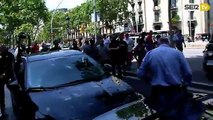 Uber y Cabify suspenden actividades en Barcelona por agresiones durante la huelga de taxistas