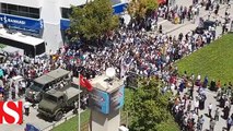 Şehit törenindeki Türk bayrağı görüntüsü sosyal medyada ilgi odağı oldu