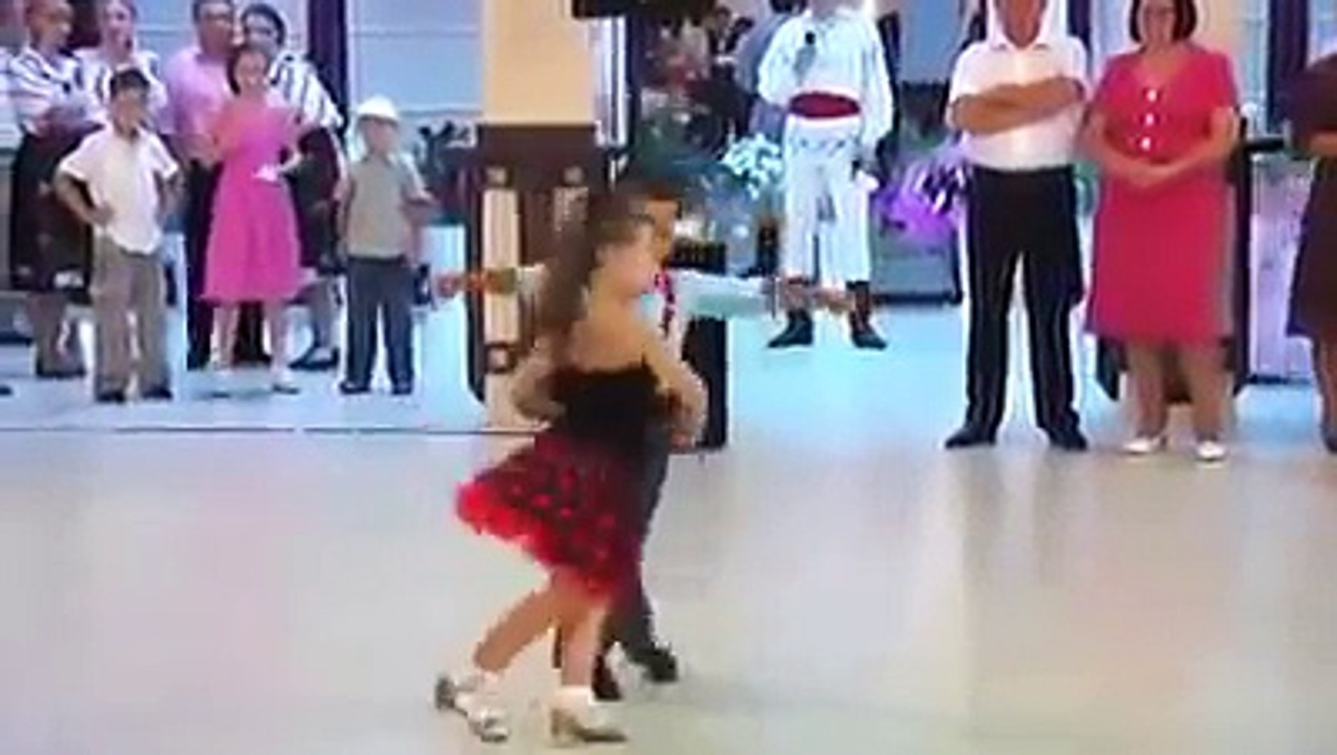 Awesome Chines Salsa Dance Cute kids Romantic Dance - video Dailymotion