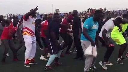 Open press Bombardier met le feu au stade Caroline Faye de Mbour avec son nouveau Bakou