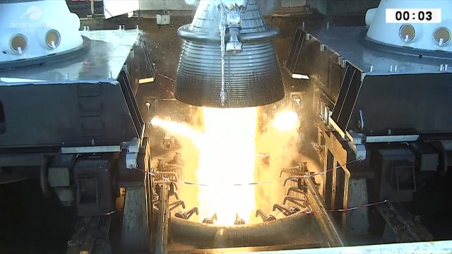 Foguete Ariane 5 decola com quatro satélites