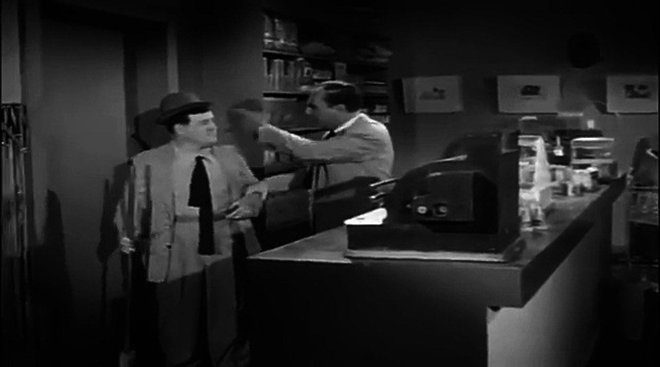 The Abbott and Costello Show S 1 E 19: Bingo the Chimp