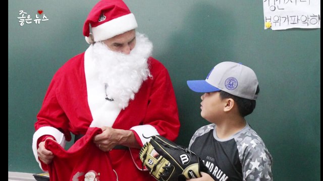 [좋은뉴스] 힐만 감독, 암 투병 어린이 학교 깜짝 방문 / YTN