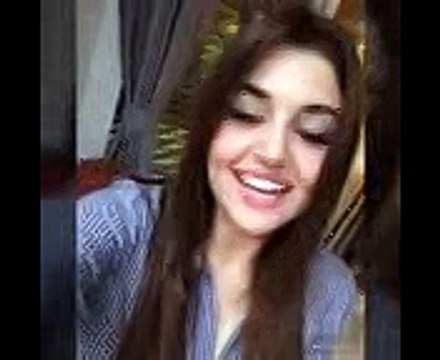 الممثلة سيلين هاندا ارتشل مع أمها الحقيقة في مقطع فيديو لن تصدق ما اجملهم