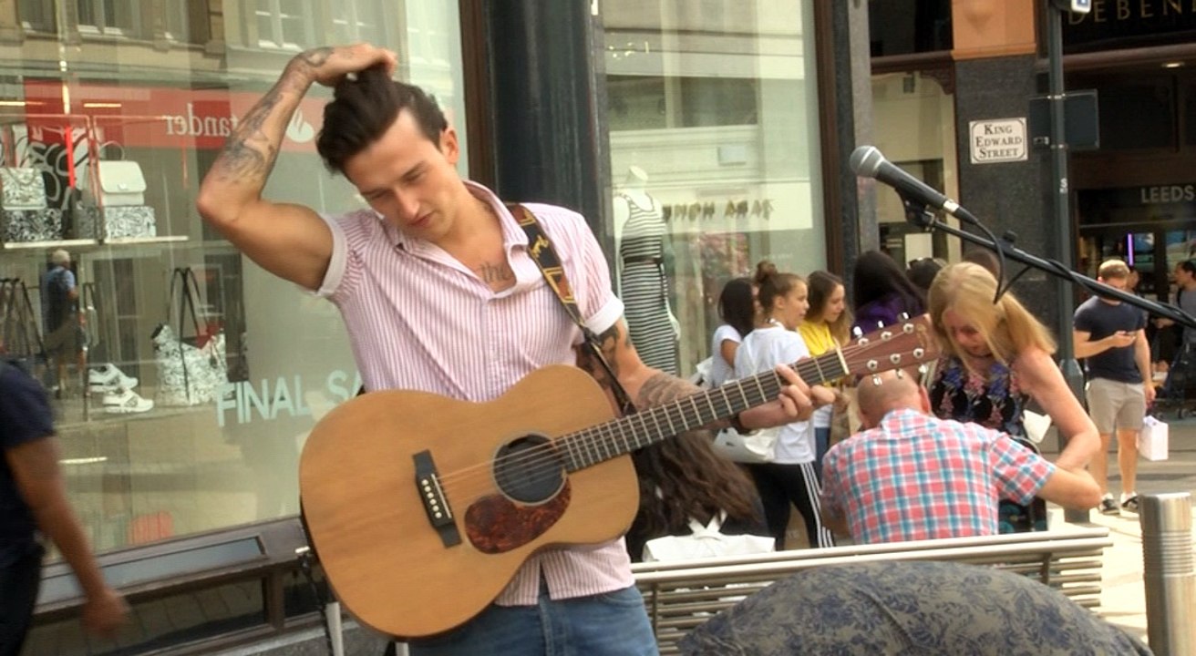 Jack Walton Busking on Briggate