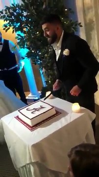 Un gâteau de mariage aux couleurs de sa Fac...avec une surprise à l’intérieur