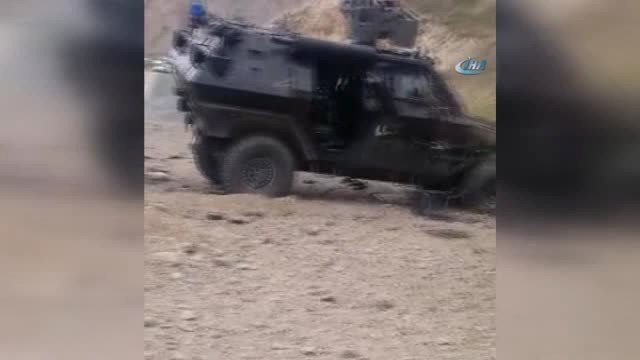 Polis Aracının Geçişi Sırasında Patlama