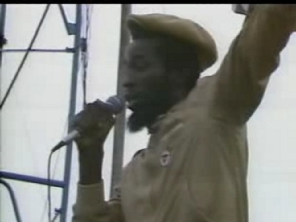 Eek a Mouse - Ghetto Living (Sunsplash 1982)