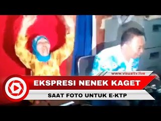 Nenek Latah Saat Foto E-KTP Bikin Petugas Terpingkal