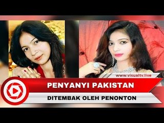Detik-detik Penembakan Penyanyi Samina Sindhu ketika Bernyanyi, oleh Penonton yang Mabuk