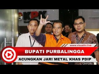 Salam Metal Bupati Purbalingga yang jadi Tahanan KPK