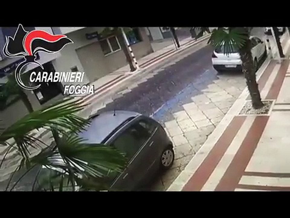 Margherita di Savoia: drogato, si schianta a 120 Km/h contro auto. Arrestato. Ecco il video registrato dalla telecamera