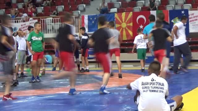 Yalova'da 5. Balkan Spor Oyunları Güreş Turnuvası Sona Erdi