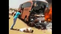 Türk hacıları taşıyan otobüs alev alev yandı