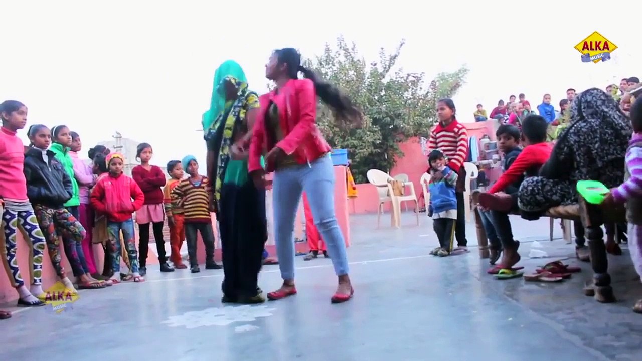 best haryanvi  song video.. dance video जीते जी मारेगी,आ डेंजर लुक लुध्याने की,