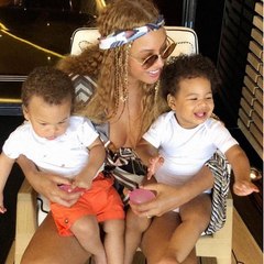 Beyonce partage un cliché de ses jumeaux !