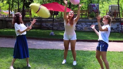 3 COUSSINS DIY   EOS GÉANT, MASCARA ET BLUSH