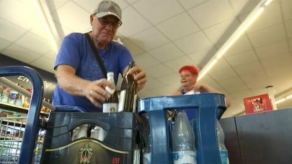 Si no devuelven las botellas se quedan sin cerveza