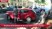 Dolmabahçe'de iki araç kafa kafaya çarpıştı