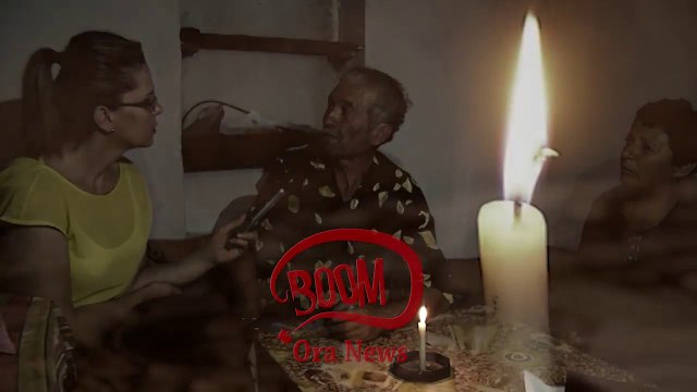 BOOM: Familja s'ka lëkë të paguajë dritat, prej 3 vitesh ndriçohet me qiri