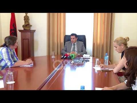 Ora News - Vetingu, nuk ka mbaruar ende ferri për kryetarin e Kushtetueses Bashkim Dedja