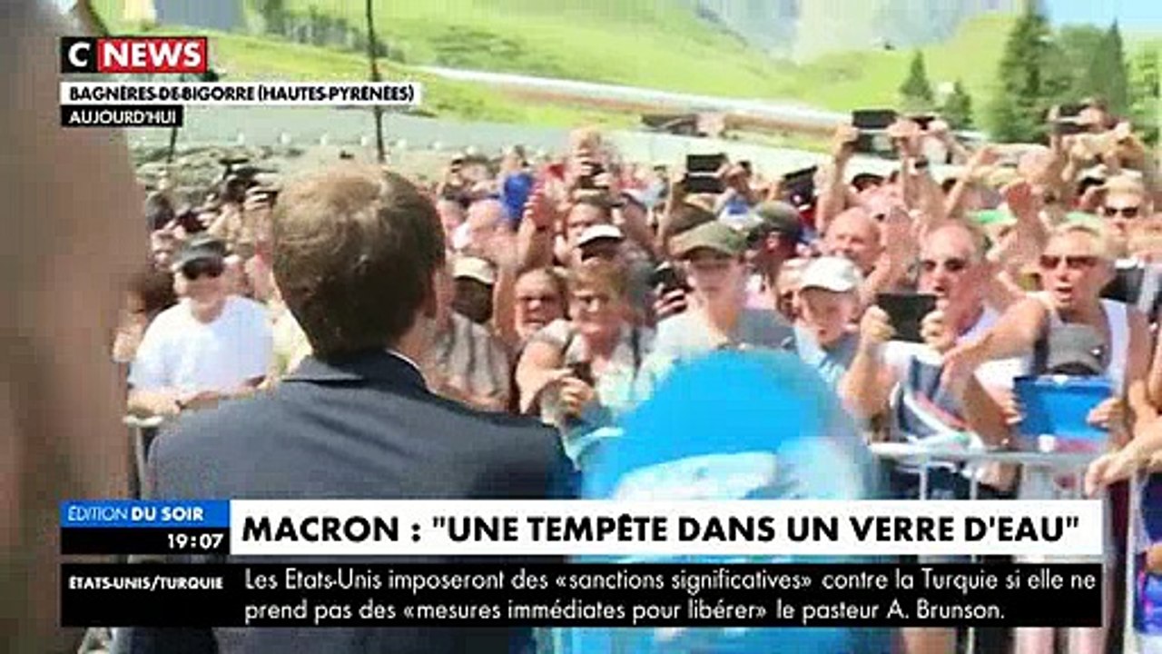 Emmanuel Macron s'en prend une nouvelle fois aux médias: "Vous êtes très excités, les gens ne m'en parlent pas"