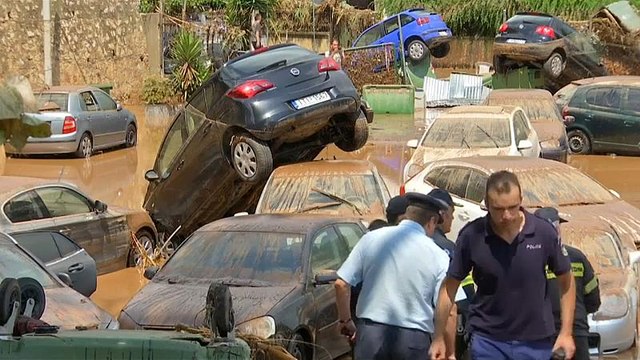 Греция: на смену пожарам пришли наводнения