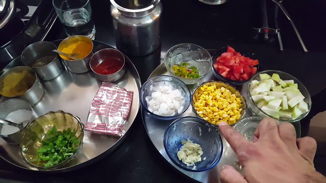 Lauki ki Sabzi Recipe in Hindi - लौकी की सब्जी बनाने की विधि/ रेसिपी