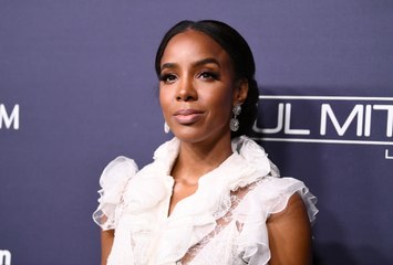 Kelly Rowland Gets Tattoo Dedicated to Demi Lovato