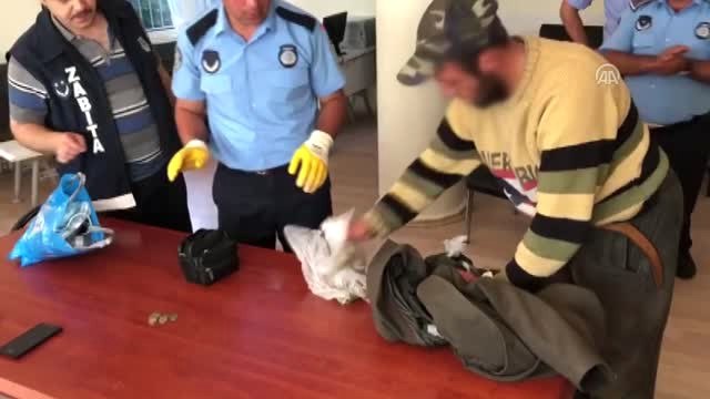 Dilencinin Üzerinden Farklı Şehirler İçin Alınmış 9 Otobüs Bileti Çıktı