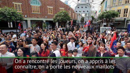 PSG - Les fans locaux aux anges à Singapour